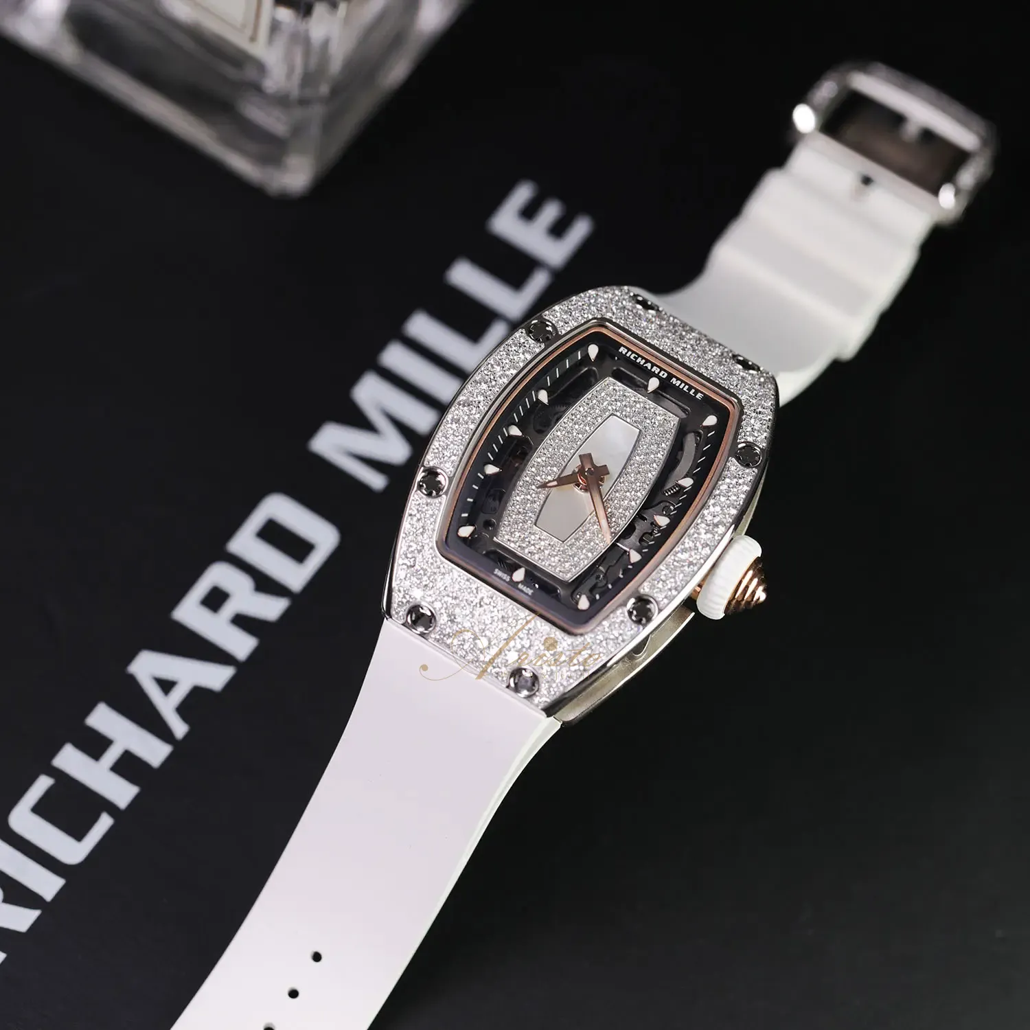 RM07-01 WG Snow Setting Pearl