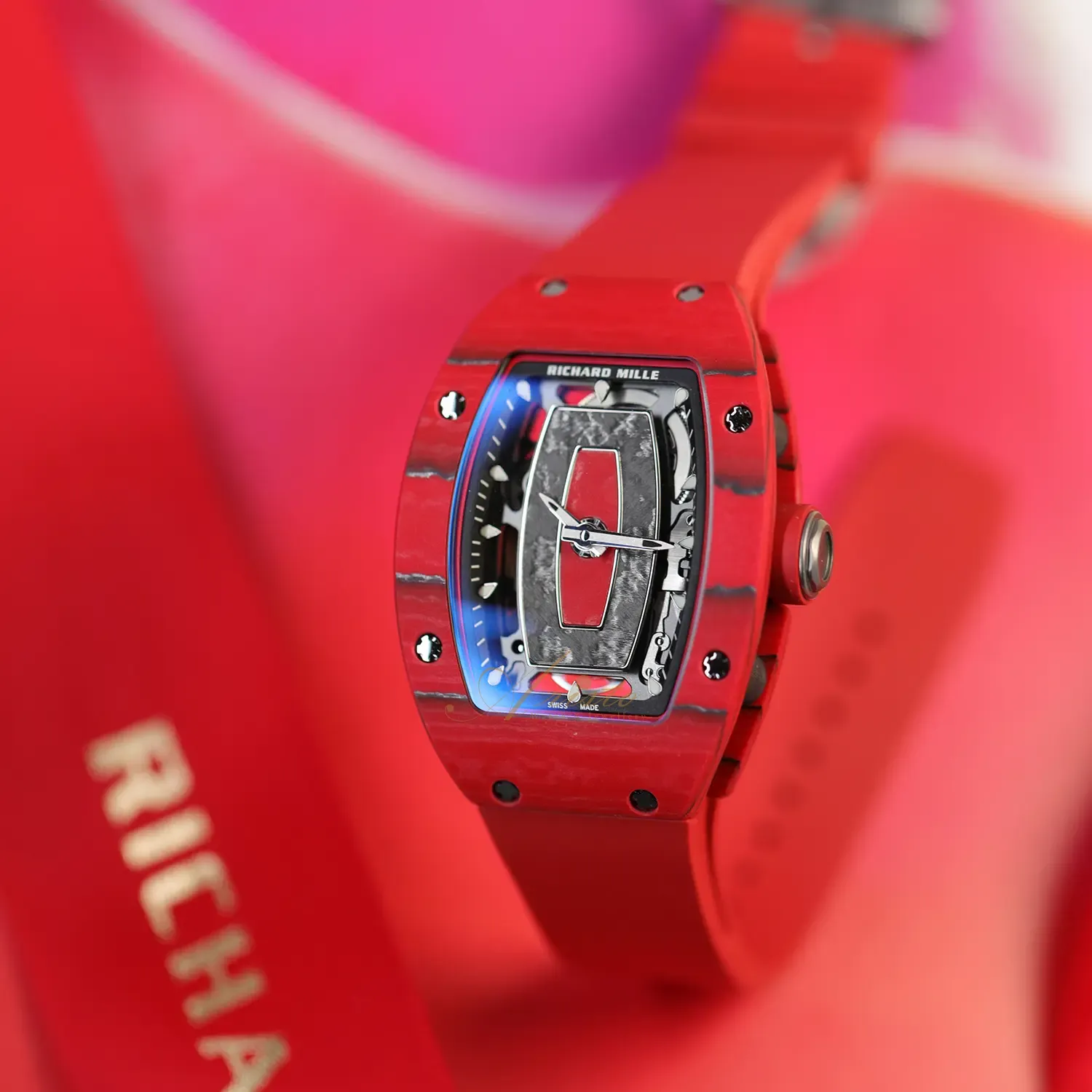 RM07-01 Racing Red image 6