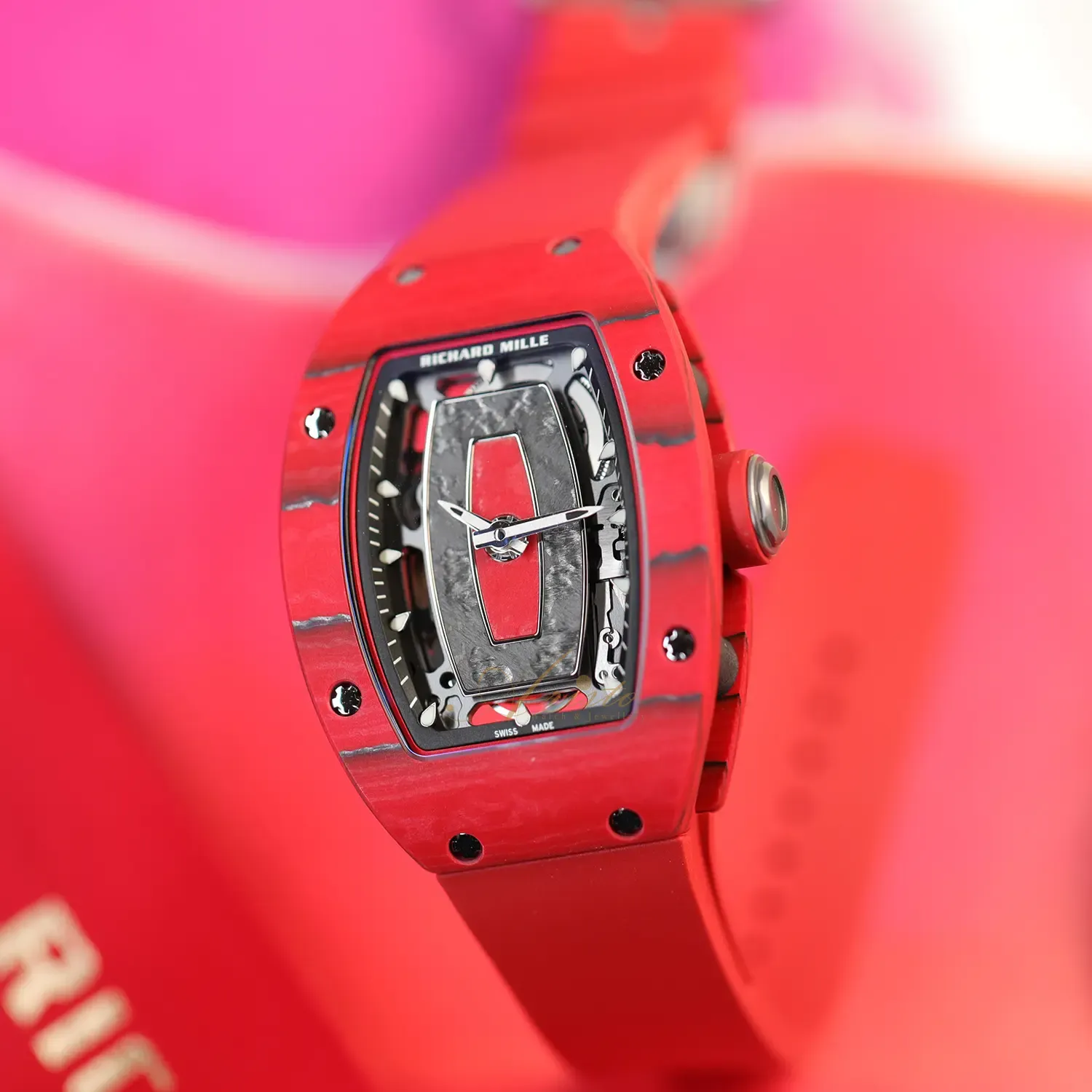RM07-01 Racing Red image 8