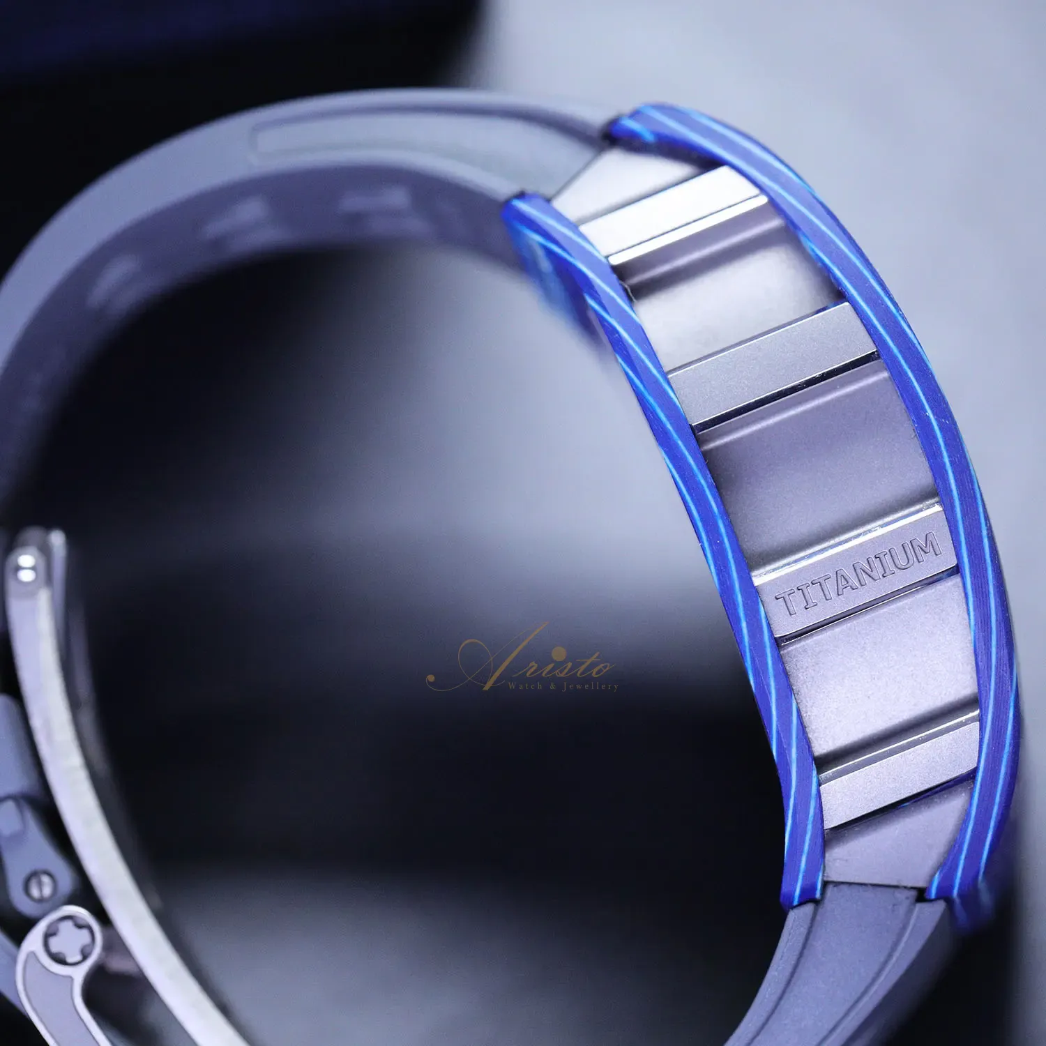RM52-01 Blue Carbon TPT image 5
