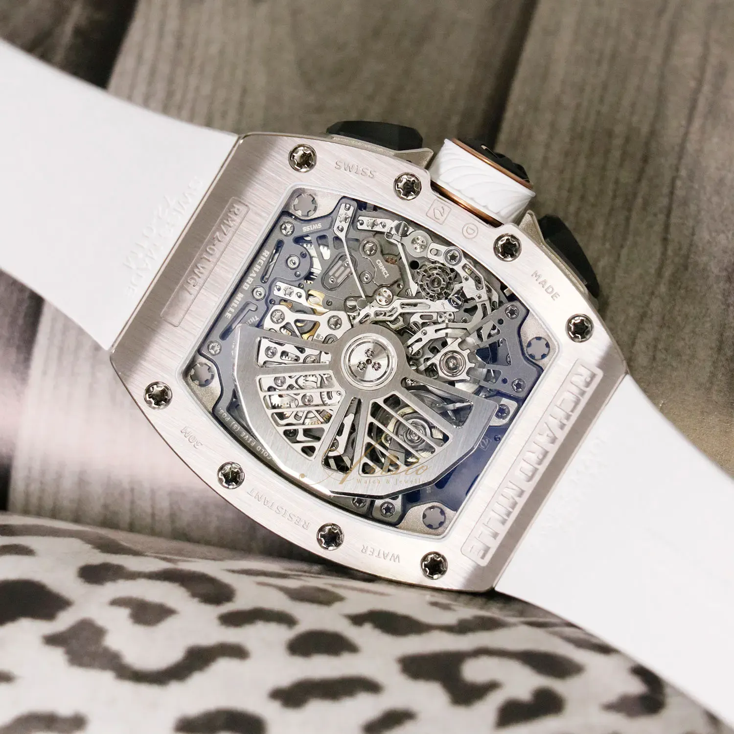RM72-01 WG Baguette Setting image 4